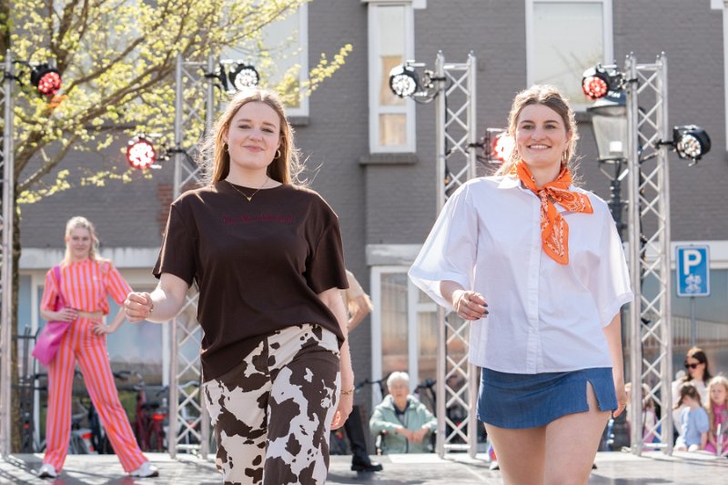 Modeshow 261_.jpg